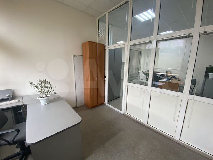 Сдает в аренду офисное помещение,55,1кв.м