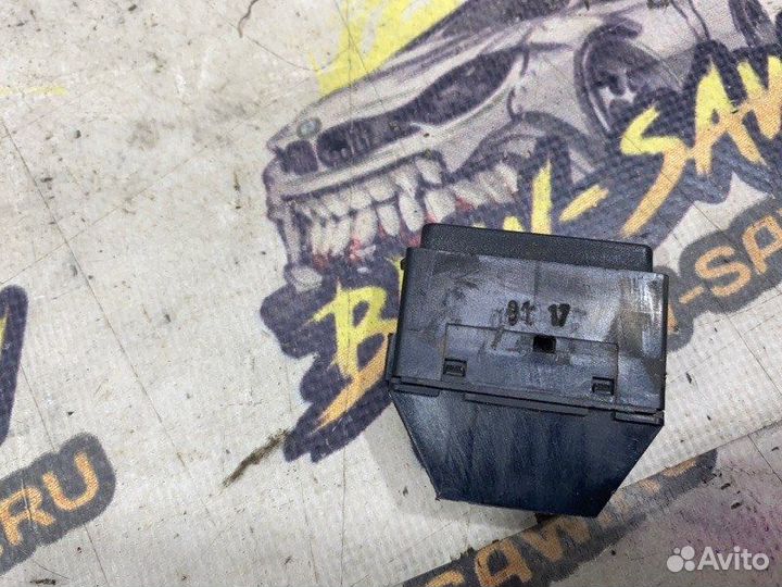 Кнопки стеклоподъемника Audi 80 B3 AAD 1991