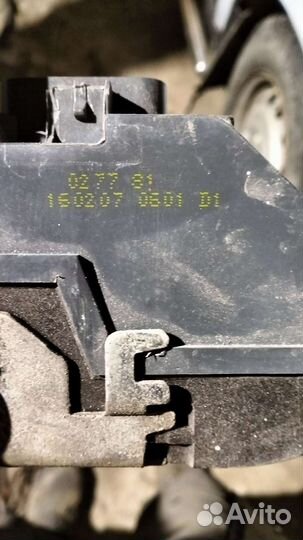 Замок двери передней левой renault megane II