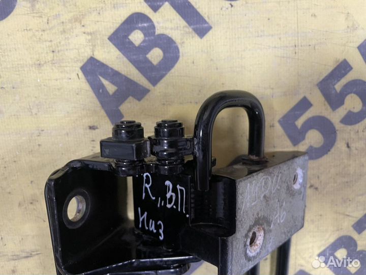 Петля двери задней правой нижняя Audi A6