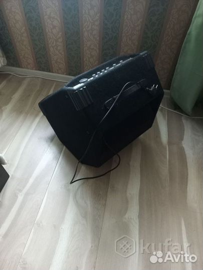 Басовый комбоусилитель bugera BXD15