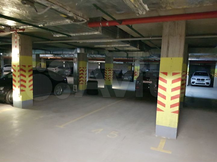 Машиноместо, 15 м²