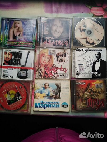 Диски DVD фильмы, кассеты