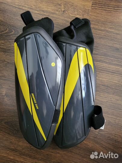 Щитки футбольные nike