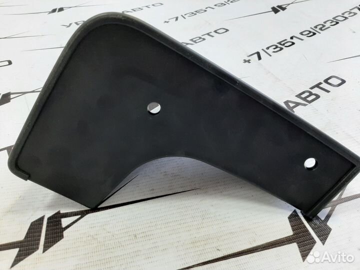 Брызговик Nissan Teana 2008- 2014 задний (правый)