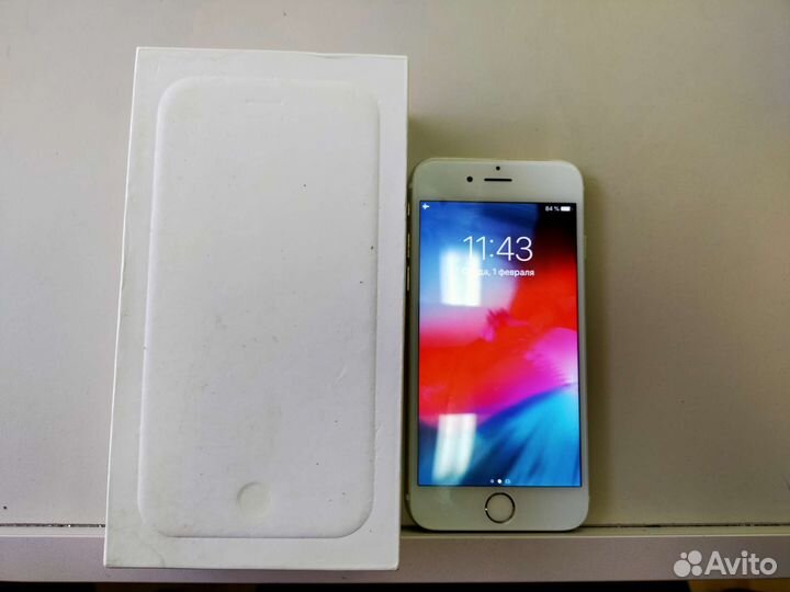 Телефон iPhone 6