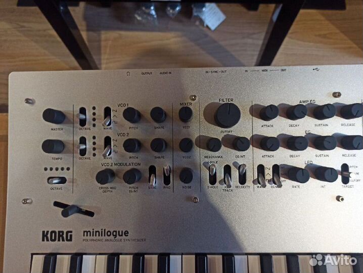 Аналоговый синтезатор korg Minilogue