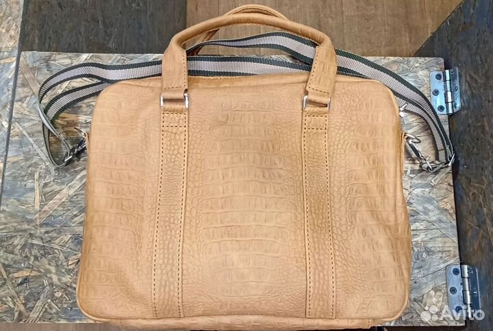 Деловая кожаная сумка ручной работы