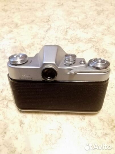 Плёночный фотоаппарат Зенит 3М с экспонометром