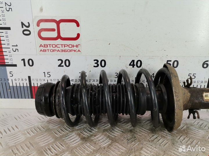 Стойка для Volkswagen Golf 4