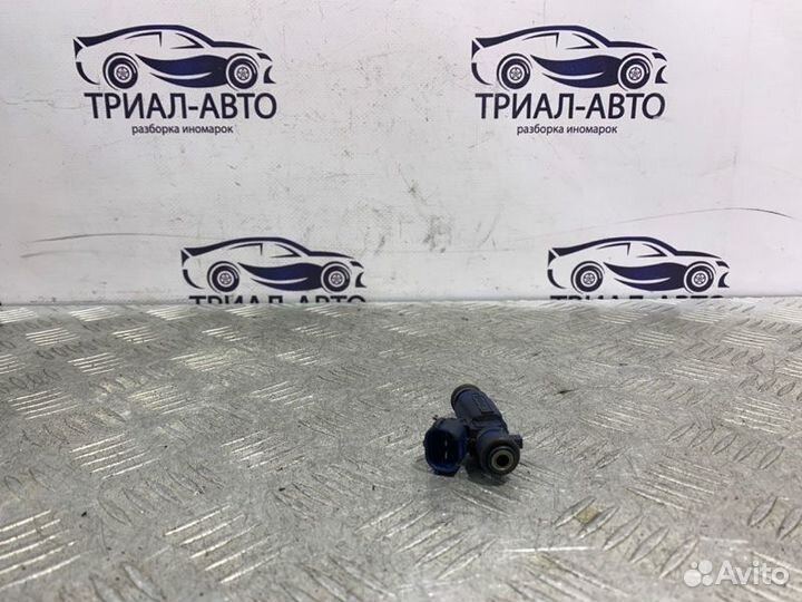 Форсунка топливная Kia Ceed 1 рест G4FC 1 2010