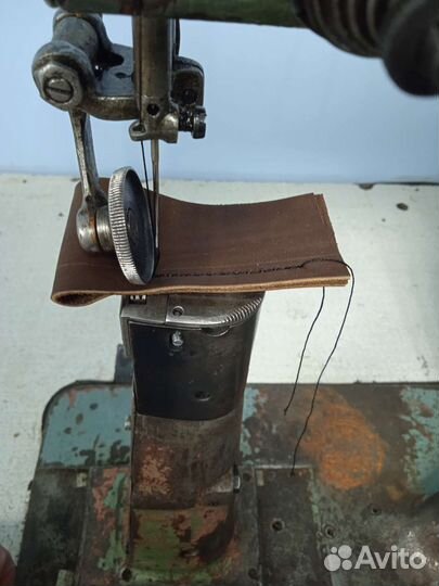 Колонковая швейная машина бу