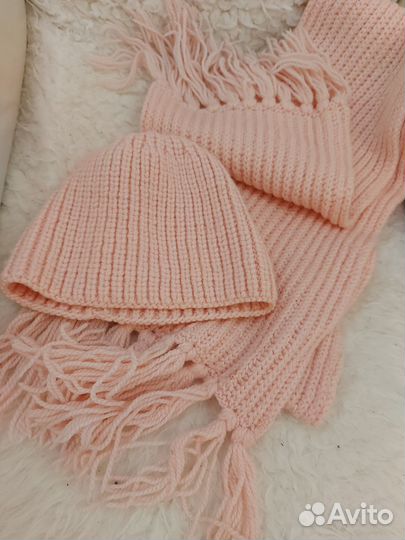 Зимний комплект шапка и шарф женский