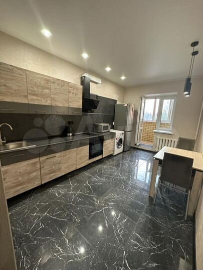 2-к. квартира, 70 м², 3/16 эт.