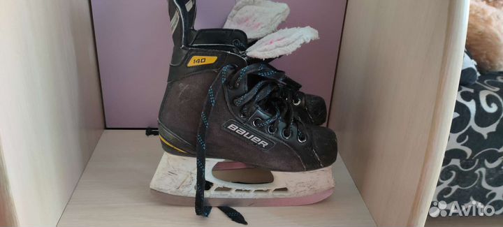 Хоккейные коньки bauer