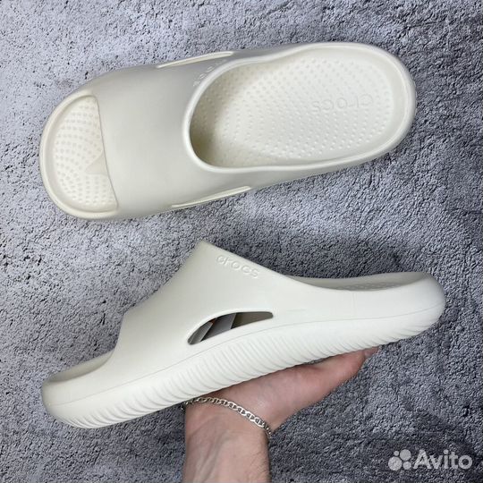 Шлепанцы Crocs Mellow Slide