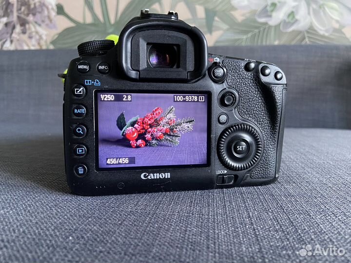 Продам фотоаппарат Canon 5 d mark iii