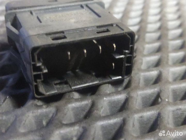 Клавиша многофункциональная Renault