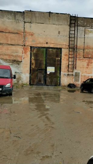 Склад, гараж, цех 805 м²