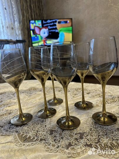 Бокалы вина,шампанского
