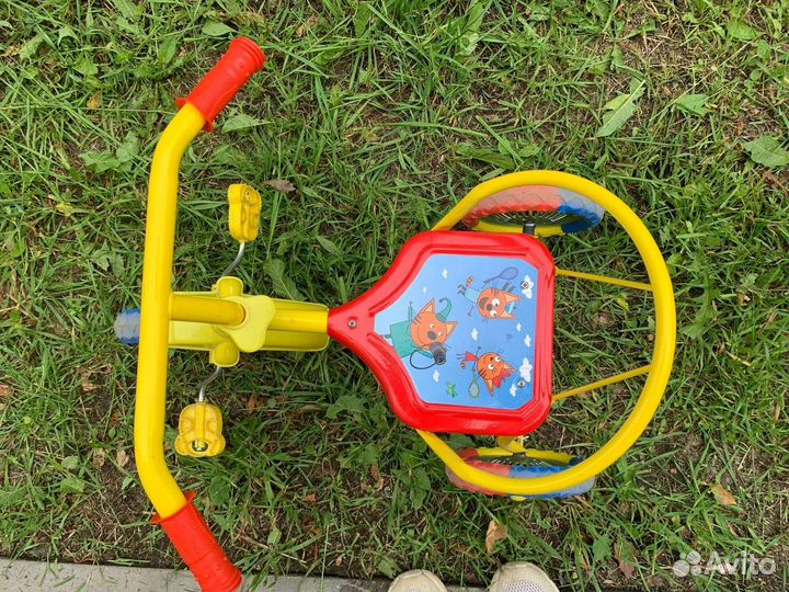 Трехколесный детский велосипед