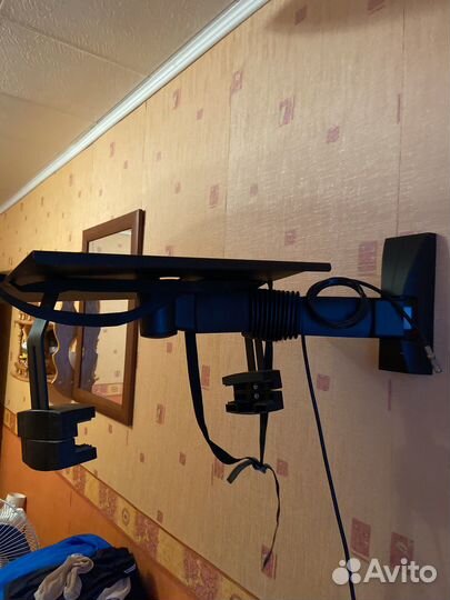 Кронштейн для телевизора или аудио колонки 52'