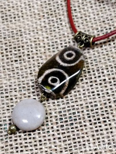 Подвеска-оберег с бусиной Дзи 