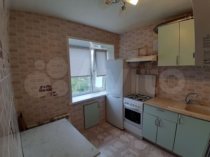 2-к. квартира, 52 м², 4/4 эт.