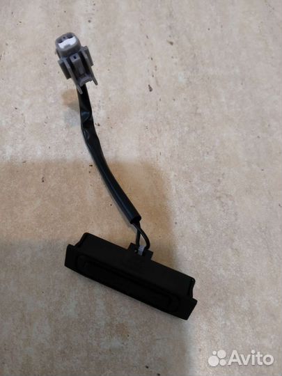 Кнопка открывания багажника нисан Кашкай