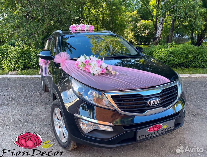 Свадебное украшение на машину в розовом цвете №125