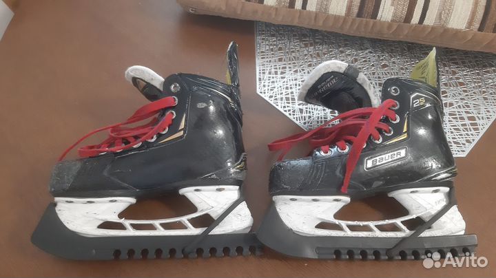 Хоккейные коньки Bauer supreme 2s. Размер 33