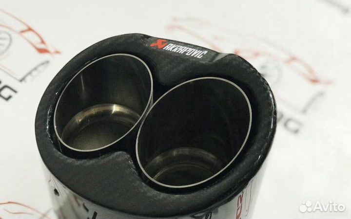 Насадки Akrapovic в диффузор Audi RS