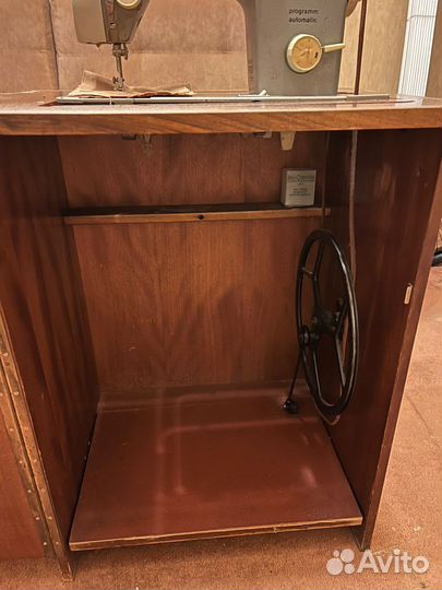 Швейная машина veritas