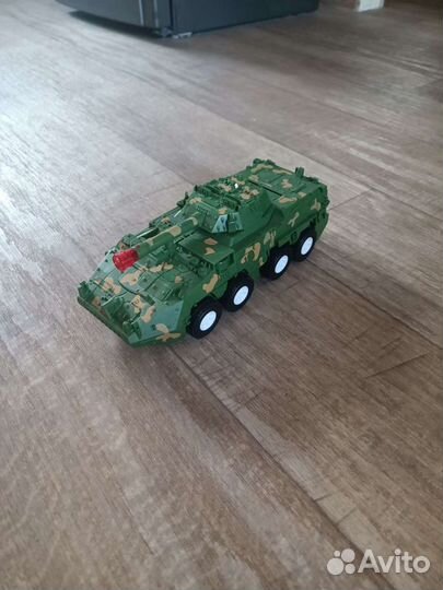 Игрушка танк/робот