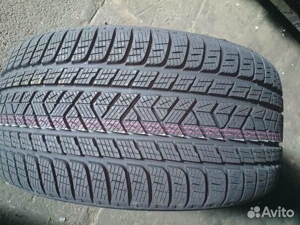 Pirelli Scorpion Winter RFT 275/40 R21 107V