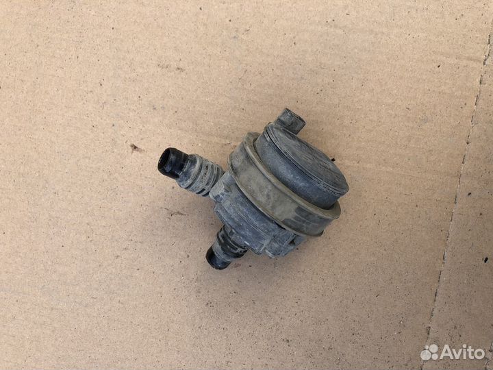 Насос охлаждения помпа Mercedes