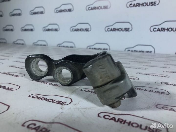 Петля двери передняя правая Ford Focus 2 купе 1.6