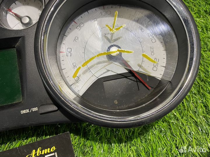 Панель приборов Peugeot 308