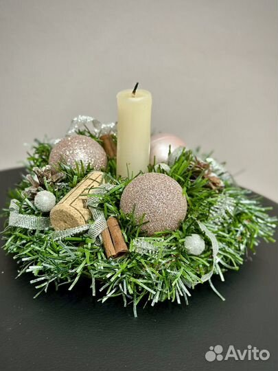 Новогодний венок и подсвечник