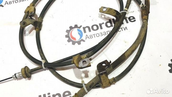 Трос ручника Hyundai Solaris седан 1.4 G4FA 2011