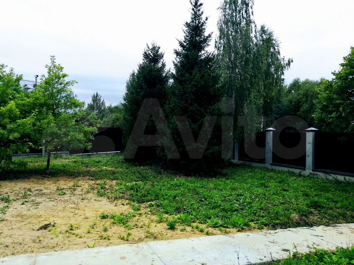 Дом 1500 м² на участке 30 сот.