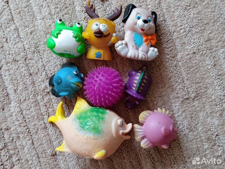 Игрушки из киндера, фигурки животных, мультяшки