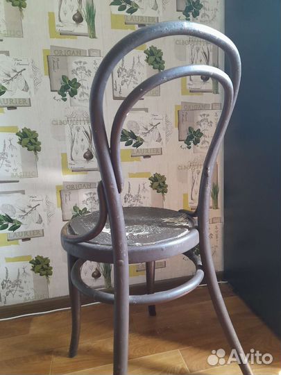 Антикварный стул тонет wien