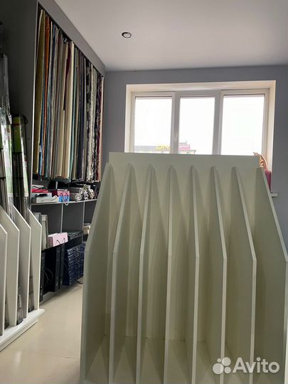 Стелаж для карнизов