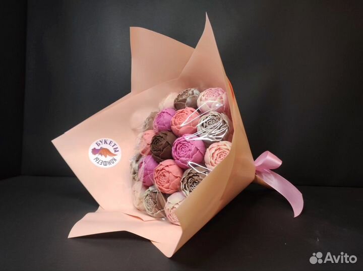 Букет - 19 Пионов из Настоящего Шоколада