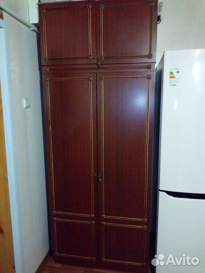 Шкаф плательный