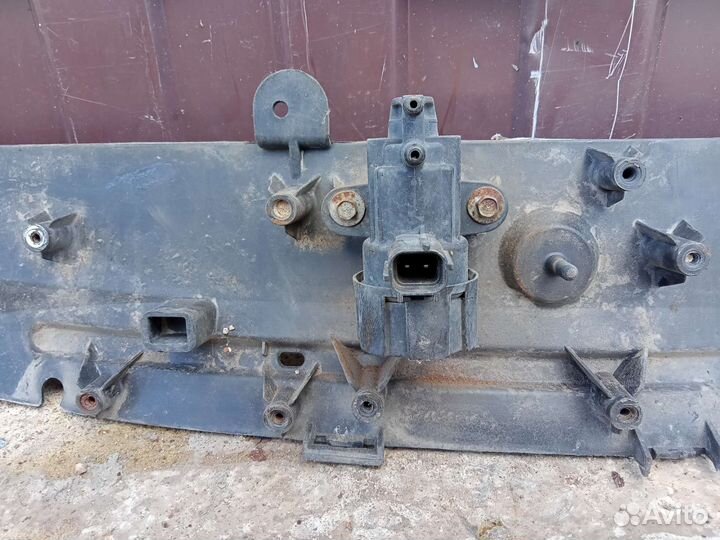 Нижнее жабо ford focus 1