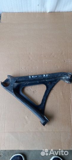 Рычаг подвески нижний задний левый Porsche Cayenne