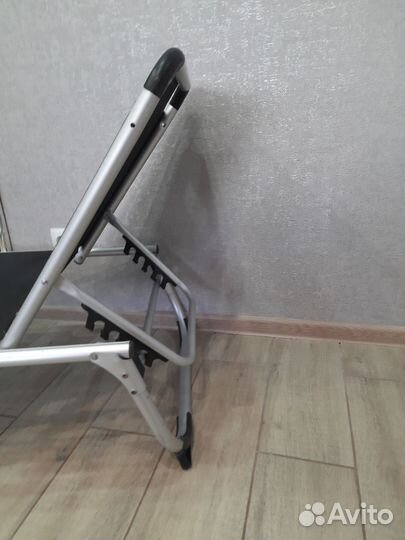 Шезлонг раскладной