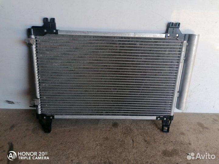 Радиатор кондиционера Toyota Yaris 2005